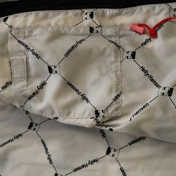 HELLY Hanson Black Silver & Red Winter Coat - Picture 9 of 9